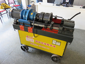 大型全自動(dòng)直螺紋滾絲機 大型全自動(dòng)直螺紋滾絲機